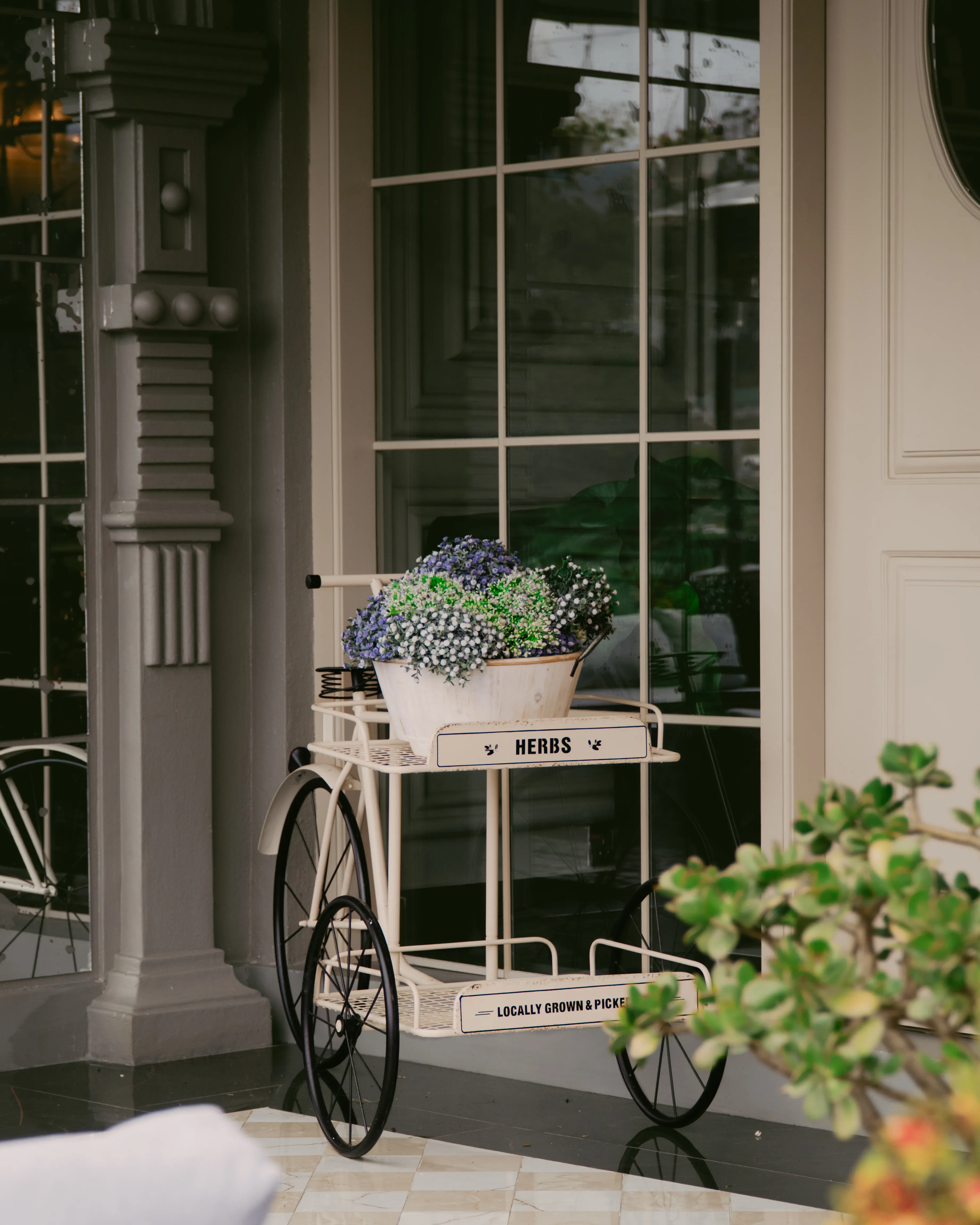 Charming Decor